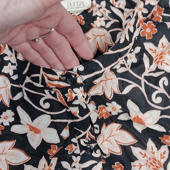 A.N.A. women's long sleeved button down floral  blouse size XL - Picture 3 of 11